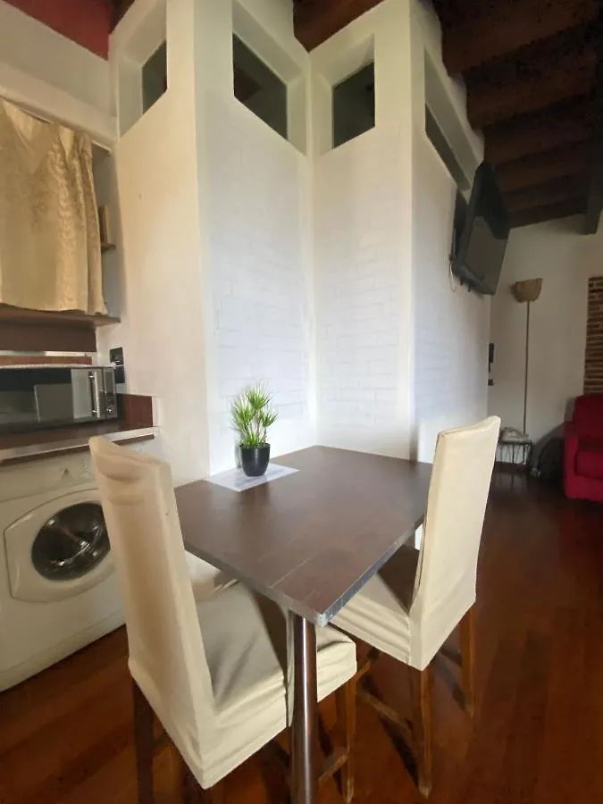 Roma Loft Apartment Verona